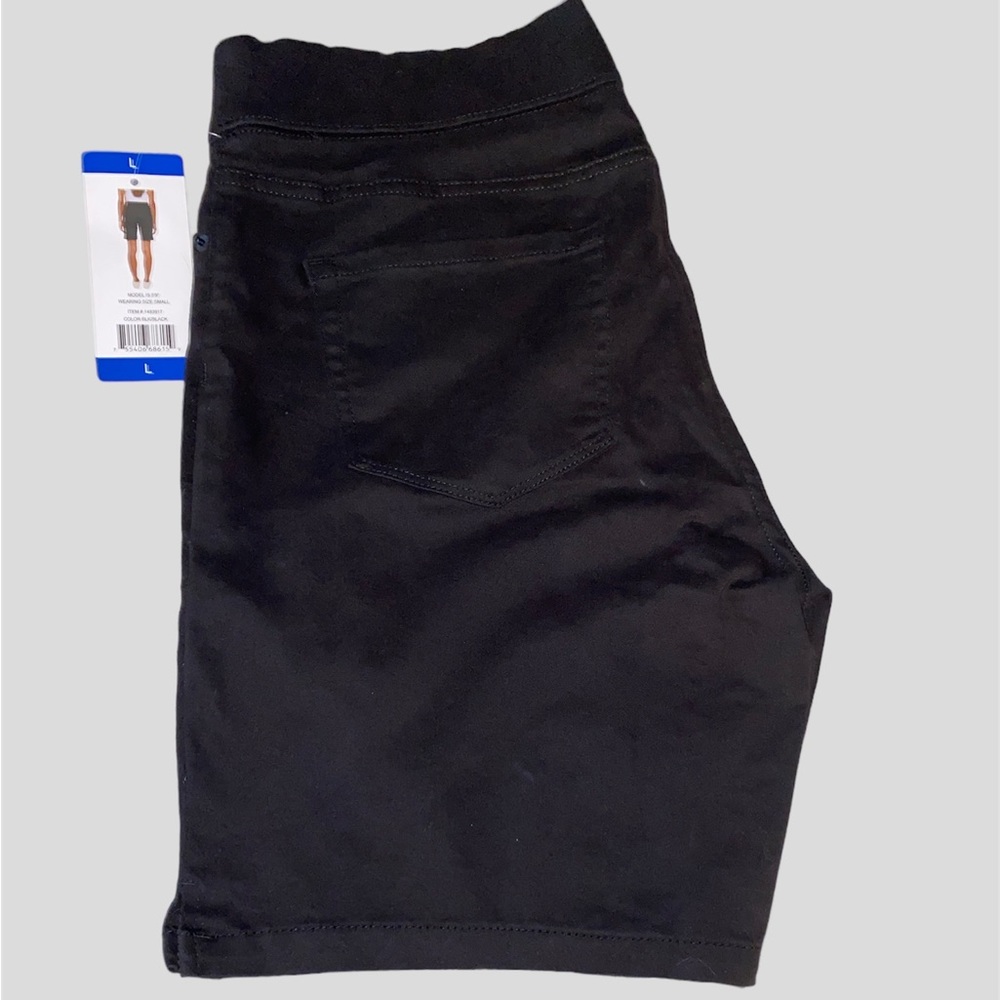 DKNY Shorts NWT - Picture 5 of 5